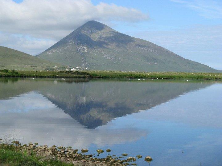 Achill Water'S Edge Bed & Breakfast Doogort ภายนอก รูปภาพ