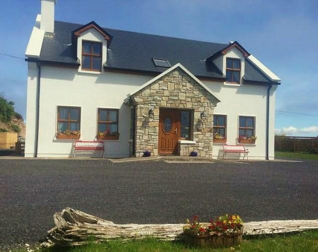 Achill Water'S Edge Bed & Breakfast Doogort ภายนอก รูปภาพ